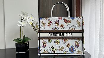 Dior Large Book Tote White Multicolor Dragon Zodiac 42cm