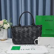 Bottega Veneta Cabat Black Small Intrecciato Tote Bag 33x23x12cm - 6