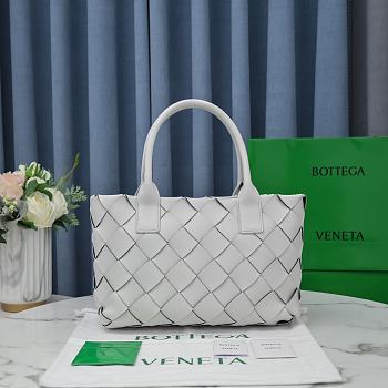 Bottega Veneta Cabat White Small Intrecciato Tote Bag 33x23x12cm