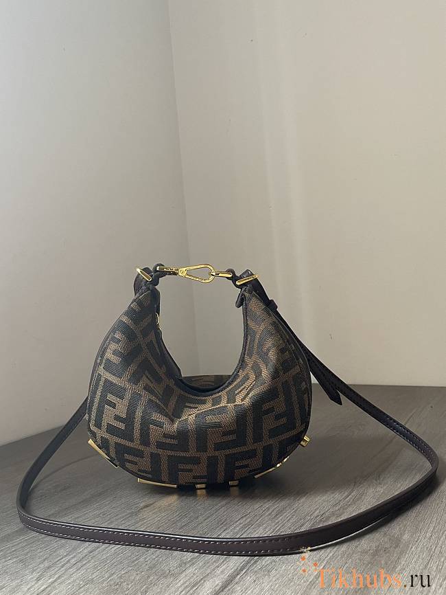 Fendi Fendigraphy Mini Brown Bag 20x13x7.5cm - 1