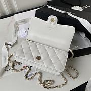 Chanel Flap Bag Top Handle White Lambskin 17x9.5x4cm - 5