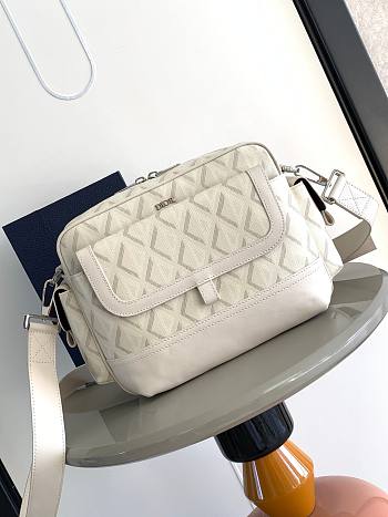 Dior Hit The Road Bag White 26x21x8cm