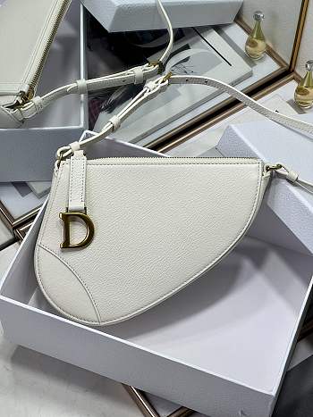 Dior Saddle Shoulder Pouch White Goatskin 20 x 15 x 4 cm