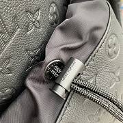 Louis Vuitton LV Trekking Backpack 35 x 54.5 x 19 cm - 2