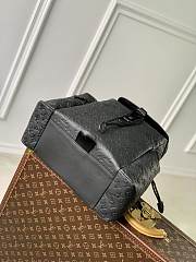 Louis Vuitton LV Trekking Backpack 35 x 54.5 x 19 cm - 4
