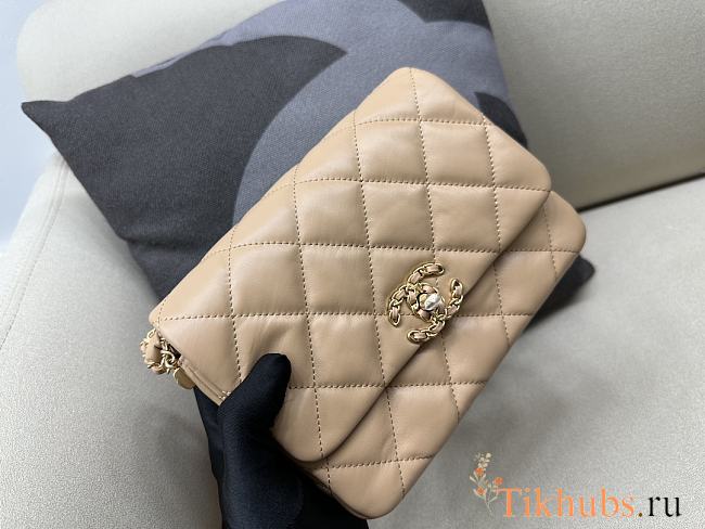Chanel 23k Flap Bag Beige Gold 13.5x20.5x5cm - 1