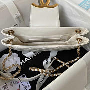 Chanel Baguette Bag Lambskin White 24x11.5x4.5cm - 4