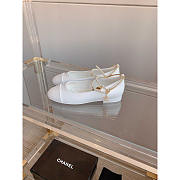 Chanel Mary Jane Leather And Pearl White - 4