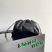 Bottega Veneta Mini Pouch Black Crocodile Bag 22x13x5cm - 1