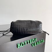 Bottega Veneta Mini Pouch Black Crocodile Bag 22x13x5cm - 5