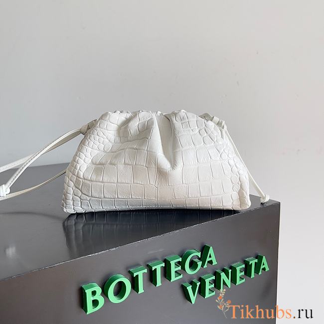 Bottega Veneta Mini Pouch White Crocodile Bag 22x13x5cm - 1