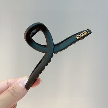 Chanel Black Hairpin 02