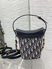 Dior 30 Montaigne Amber Mini Bucket Bag Blue 17x18x8cm - 4