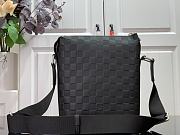 Louis Vuitton LV Discovery Messenger 21x6x24.5cm - 2