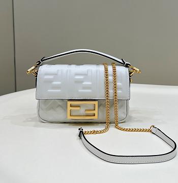 Fendi Baguette Mini White Nappa Leather Bag 20x13x5cm