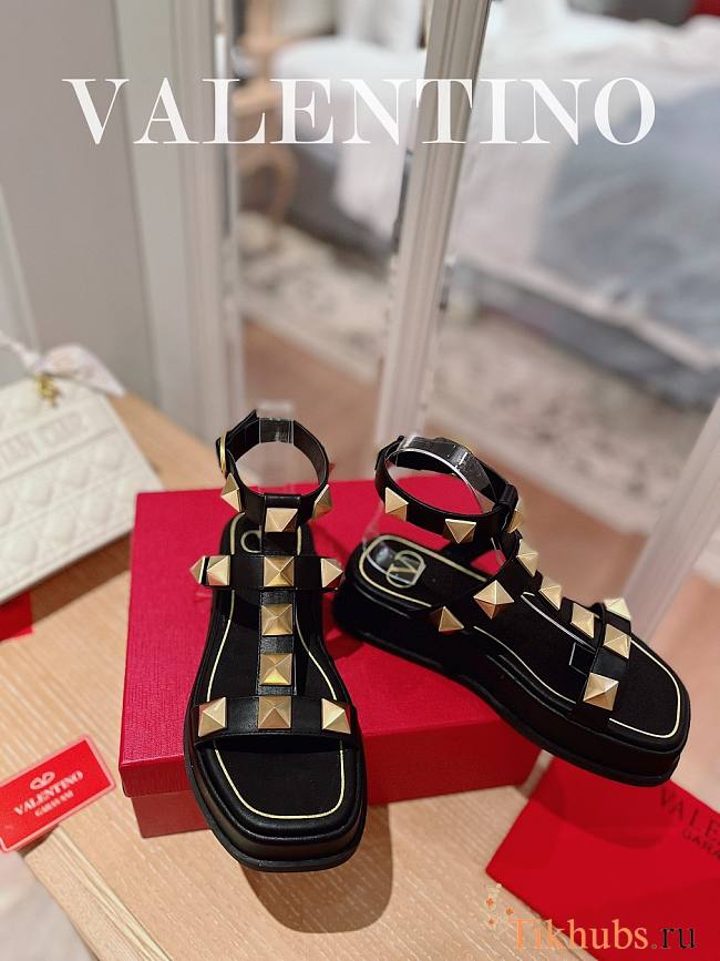 Valentino Roman Stud Calfskin Flatform Sandal Black - 1