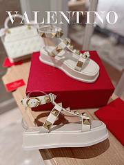 Valentino Roman Stud Calfskin Flatform Sandal White - 4