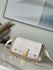 Louis Vuitton LV Favorite White Green Bag 24 x 14 x 9 cm - 1