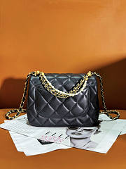 Chanel Flap Bag Lustrous Lambskin Black Pearls 19.5x14.5x7.5cm - 4