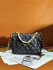 Chanel Mini Flap Bag Lustrous Lambskin Black Pearls 17x12.5x5cm - 3