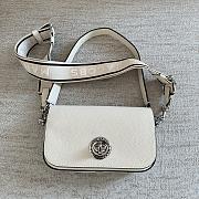 Marc Jacobs Turnlock Crossbody in White 24x14x5cm - 1