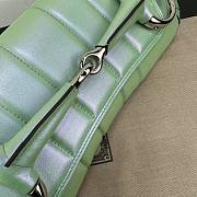 Gucci Horsebit Chain Medium Shoulder Bag Green Iridescent 38x15x16cm - 3