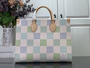 Louis Vuitton LV OnTheGo MM Pistachio 35 x 27 x 14 cm  - 1