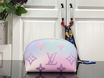 Louis Vuitton LV Sunrise Pastel Cosmetic Pouch 19x12x6cm