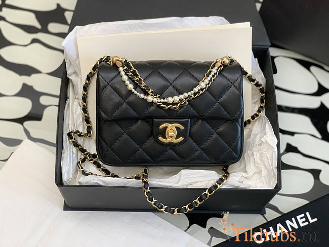 Chanel Flap Bag Black Lambskin Gold 20cm - 1