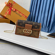Louis Vuitton LV Dauphine Chain Wallet Bag 18.5 x 12 x 5 cm - 1