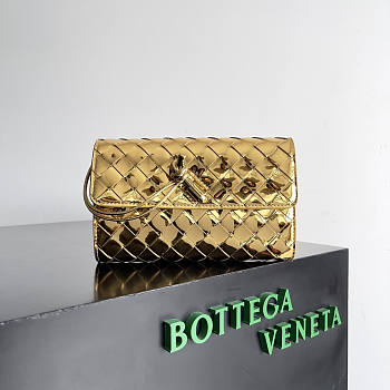 Bottega Veneta Mini Andiamo Cross-Body Bag Gold 21.5x13.5x4.5cm