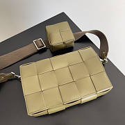 Bottega Veneta Cassette Bag Green 26x16x6.5cm - 2