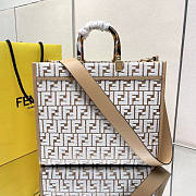 Fendi Sunshine Medium Bag White 35x17x31cm - 3