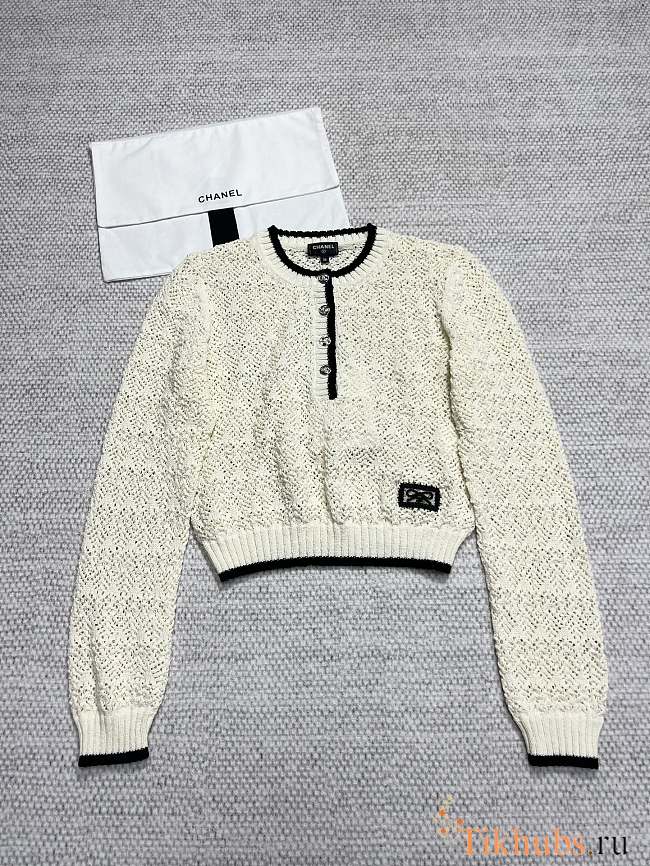 Chanel White Crew Neck White Long Sleeves - 1