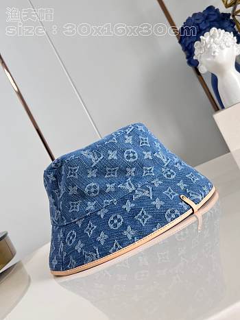 Louis Vuitton LV Monogram Essential Bucket