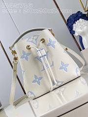 Louis Vuitton LV Neonoe BB White Blue 20x20x13cm - 1