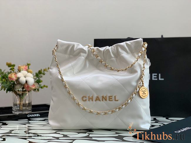 Chanel 22 Handbag Shiny Calfskin White Gold Hardware 37x35x7cm - 1