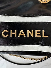 Chanel 22 Handbag Black White 20x19x6cm - 6