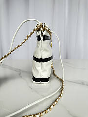 Chanel 22 Handbag White Black 20x19x6cm - 2