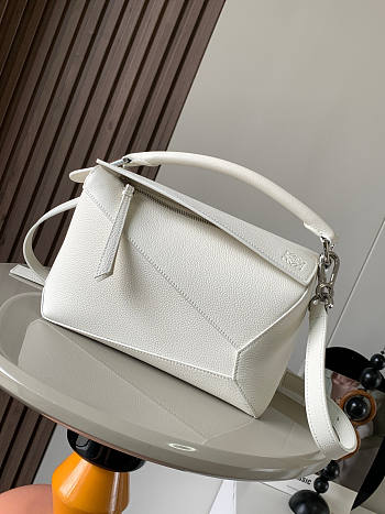 Loewe White Puzzle Small Shoulder Bag 24x16x10cm