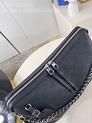 Louis Vuitton LV Hand It All MM Black 32 x 29 x 13 cm - 4