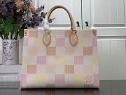 Louis Vuitton LV OnTheGo MM Peach Pink 35 x 27 x 14 cm - 1