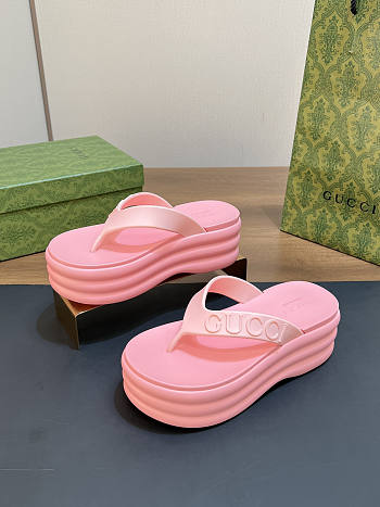 Gucci Slide Sandals Pink