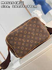 Louis Vuitton LV Reporter Bag 28x21x11cm - 2