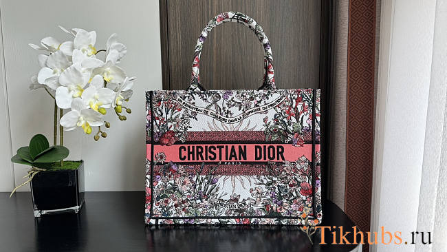 Dior Medium Book Tote Ecru Dior 4 Saisons Printemps 36 x 27.5 x 16.5 cm - 1