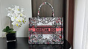 Dior Medium Book Tote Ecru Dior 4 Saisons Printemps 36 x 27.5 x 16.5 cm - 1