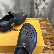 Louis Vuitton LV Shark Clogs 'Black' - 4