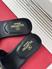 Valentino Garavani Black Slides - 5