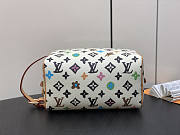 Louis Vuitton LV Locker Dopp Kit White 23x13x12cm - 3