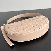 Bottega Veneta Half Moon Zipped Pink Shoulder Bag 23x15x4cm - 2